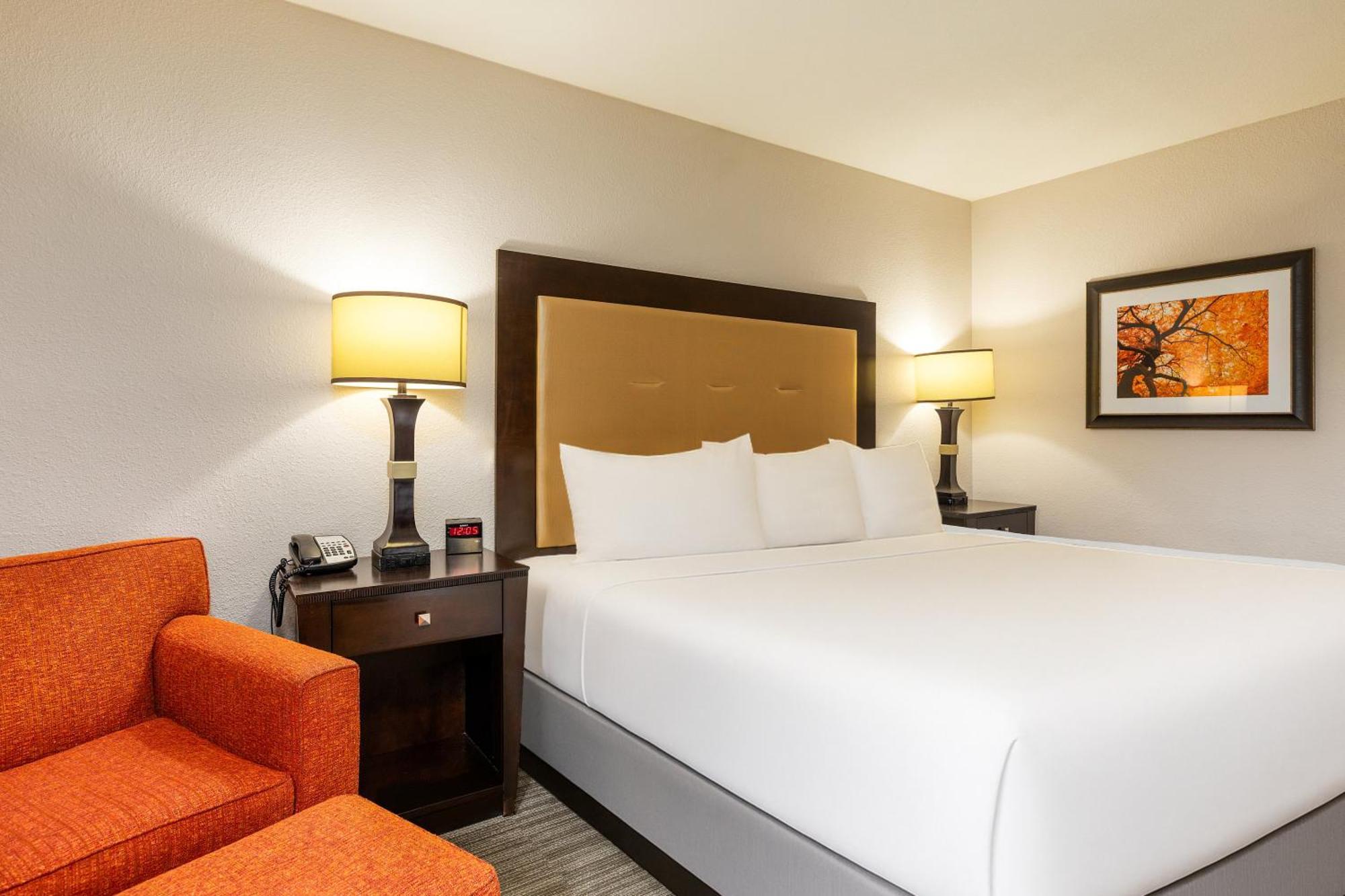 King Room with Tub - Disability Access/Non Smoking,1756480144:JPEG